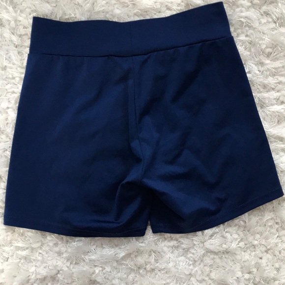 Infinity booty shorts, small - Picture 3 of 3